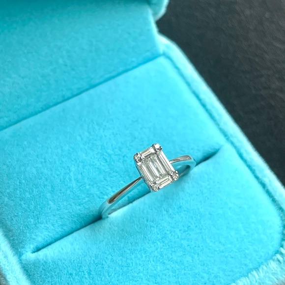 Diamond Ring 18K - Picture 3 of 7